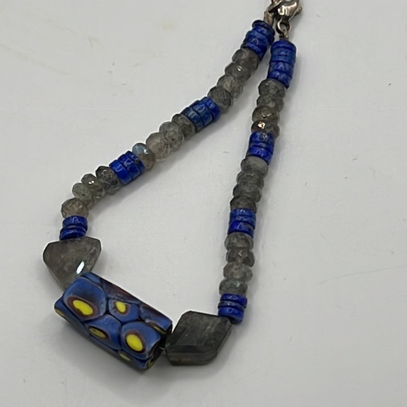 ARTISAN LABRADORITE, LAPIS, AND AFRICAN TRADE BEAD BRACELET WITH STERLING CLASP - Picture 9 of 9
